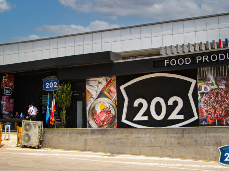 202.Post.P10.03-28
